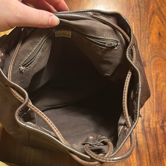 🔥Vintage Cursive LL Bean Stamped Logo Leather Backpack Multiple Pockets EUC - Picture 10 of 10